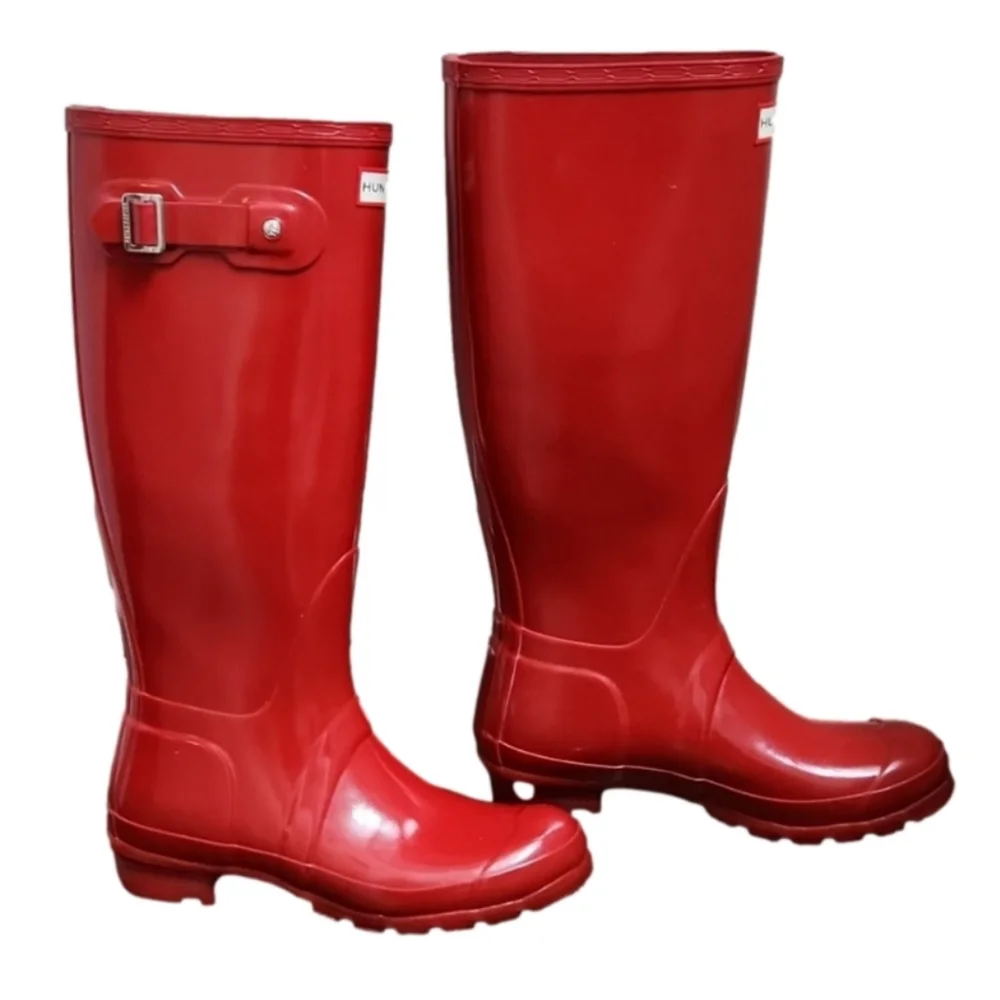 Hunter Original High Gloss Waterproof rainboots Military red  (womens size 7)